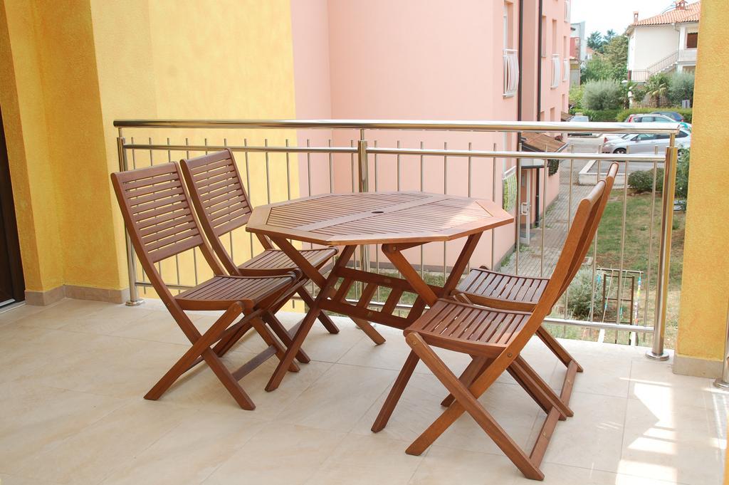 Villa Alpa Umag Exterior photo